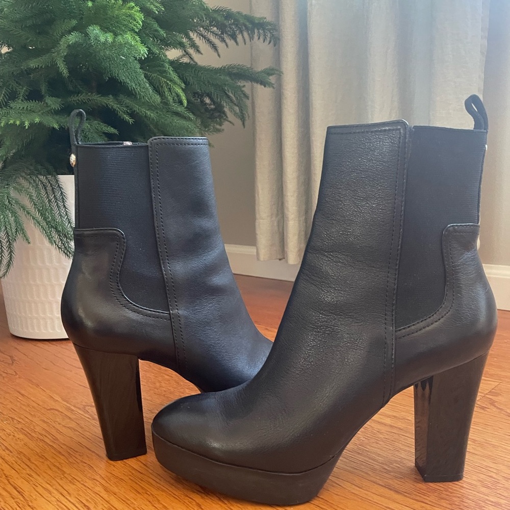 Donald J. Pliner Black Leather Ankle Booties